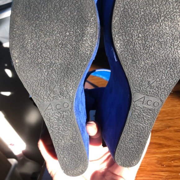 ARDENE | Free w/purchase | Blue Suede Heels Sandals Never Worn Size 6/36 - Picture 5 of 7